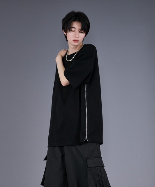 Ellno Loset(エルノロゼット)の「2WAYサイドジップポンチTシャツ(Tシャツ/カットソー・メンズ・レッド/ブラック/オフホワイト・LARGE/MEDIUM/SMALL)」の21枚目の写真
