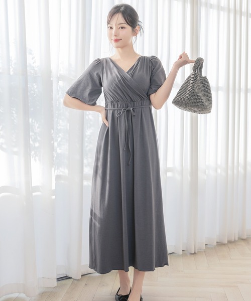 tu-hacci（ツーハッチ）の「ナイトブラ付きカシュクールワンピース《ラクシアスリープ》（ルームワンピース・レディース・チャコール/ブラック/グレイッシュベージュ/ピンクベージュ/ライトカーキ・65M/65L/70M/70L/75M/75L/80M/80L/85M/85L）」の18枚目の写真