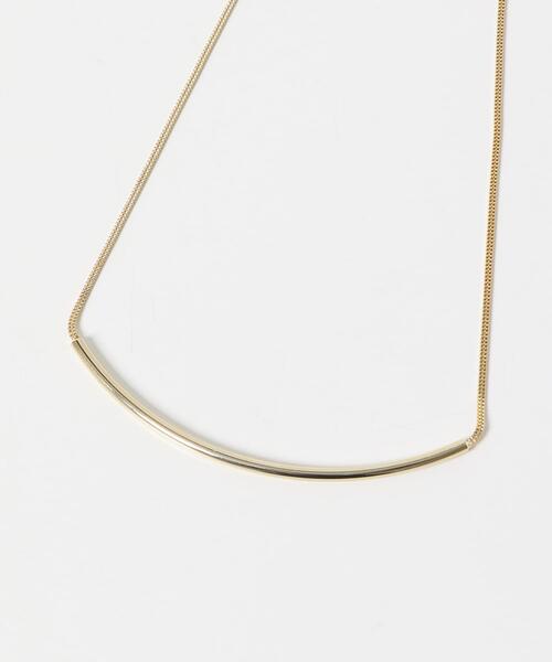 SMELLY（スメリー）の「メタルカーブネックレス（ネックレス・レディース・ゴールド・-）」の4枚目の写真