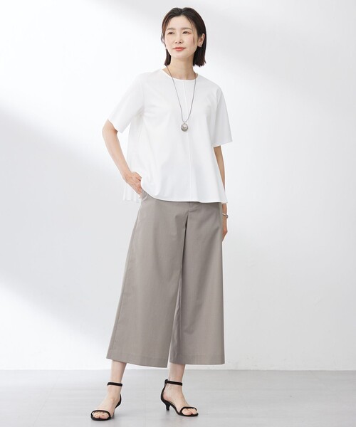J.PRESS(ジェイプレス)の「【洗える】コットンスムース バック プリーツ カットソー(Tシャツ/カットソー・レディース・ネイビー系/ピーコックグリーン系/ホワイト系/ライトグレー系・T15/T13)」の7枚目の写真