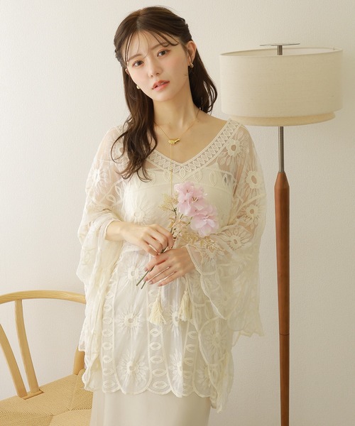 LAULEN（ローレン）の「flower crochet tunic blouse /フラワー クロシェ シアー チュニック ブラウス（シャツ/ブラウス・レディース・アイボリー/ブラック・FREE）」の5枚目の写真