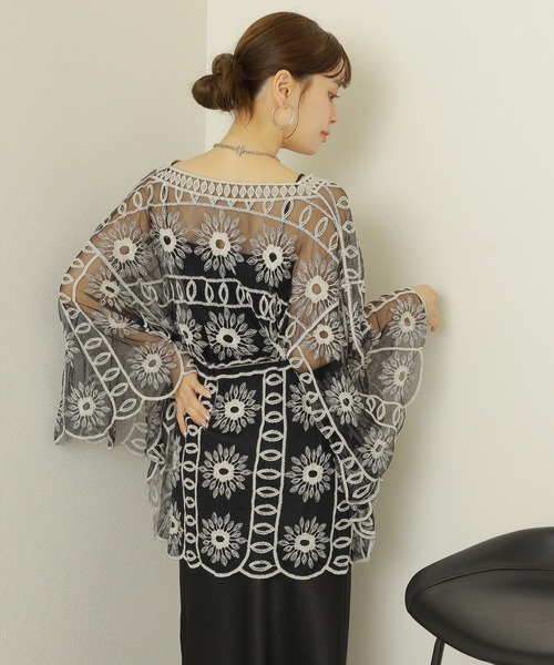 LAULEN（ローレン）の「flower crochet tunic blouse /フラワー クロシェ シアー チュニック ブラウス（シャツ/ブラウス・レディース・アイボリー/ブラック・FREE）」の8枚目の写真