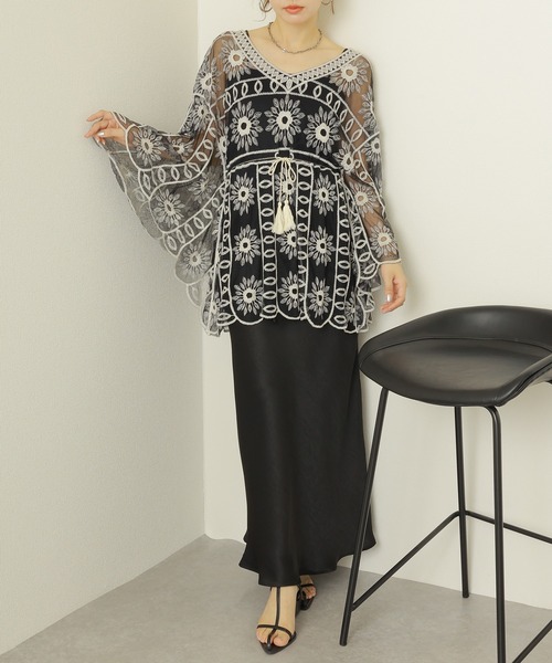 LAULEN（ローレン）の「flower crochet tunic blouse /フラワー クロシェ シアー チュニック ブラウス（シャツ/ブラウス・レディース・アイボリー/ブラック・FREE）」の10枚目の写真