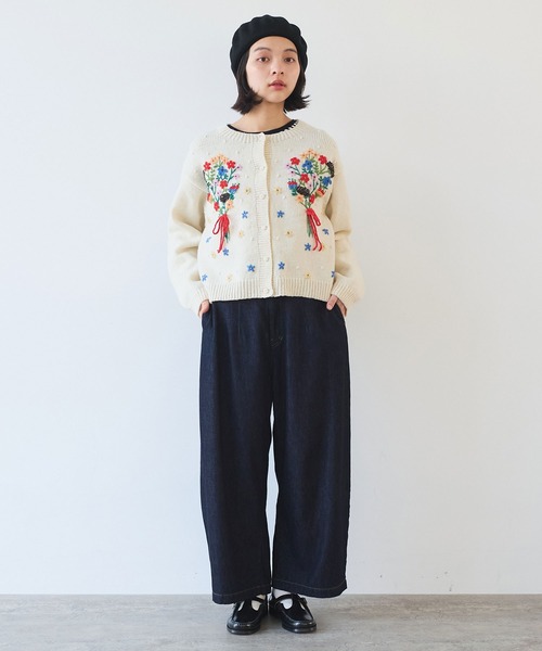 bulle de savon（ビュルデサボン）の「△ペルーハンドニット ブーケ刺繍カーディガン（カーディガン/ボレロ・レディース・ホワイト/ダークブラウン・FREE）」の8枚目の写真