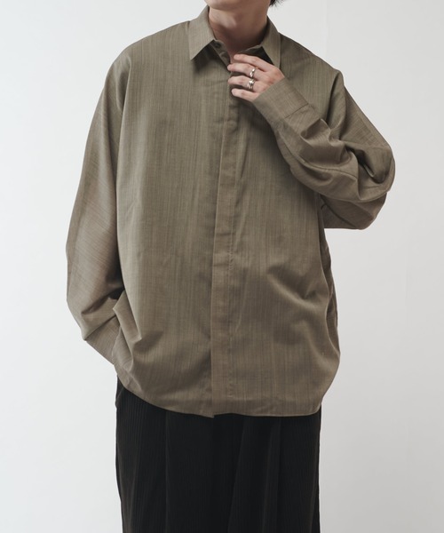 Lui's（ルイス）の「ウール混ドライタッチシアーシャツ（シャツ/ブラウス・メンズ・ブラック/チャコールグレー/アッシュグレー・FREE）」の3枚目の写真