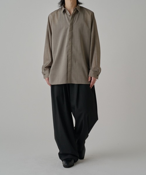 Lui's（ルイス）の「ウール混ドライタッチシアーシャツ（シャツ/ブラウス・メンズ・ブラック/チャコールグレー/アッシュグレー・FREE）」の17枚目の写真