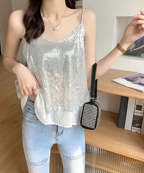DAY CLOSET(デイ クローゼット)の「レディース 煌めきで視線ひとり占め。スパンコールシースルーキャミソール(キャミソール・レディース・ブラック/エメラルド/ベージュ/ホワイト・FREE)」の7枚目の写真
