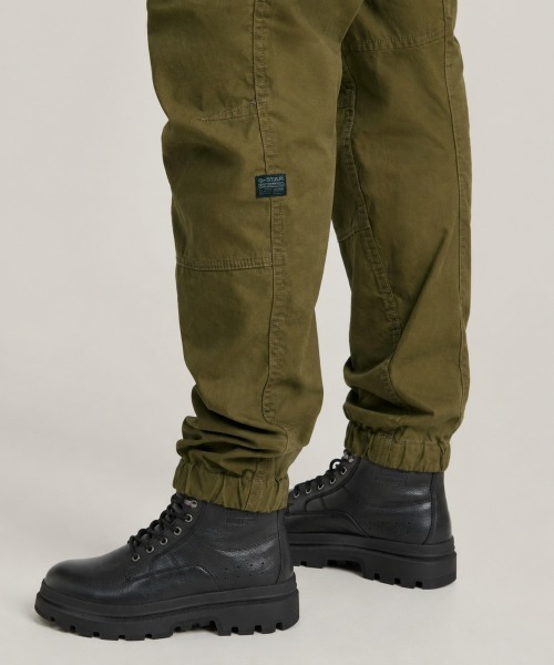 G-STAR(ジースター)の「3D Regular Tapered Cuffed Cargo Pants/立体裁断レギュラーテーパードジョガーカーゴパンツ(カーゴパンツ・メンズ・ダークオリーブ/ダークブラック・28/30/30/30/32/30/34/30)」の11枚目の写真