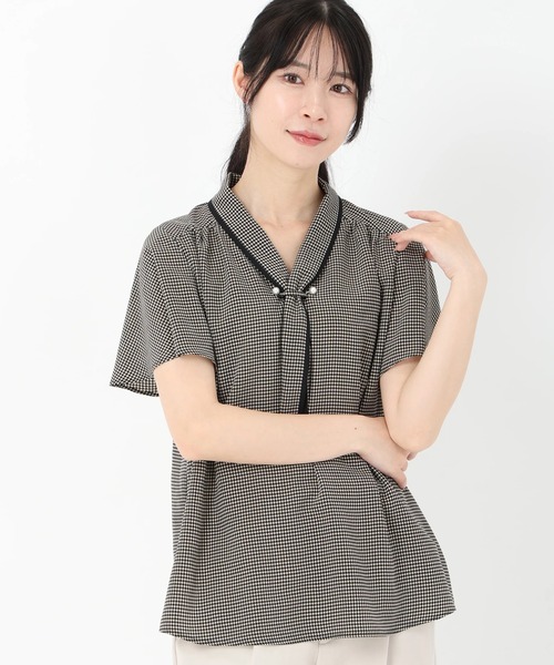 ブラウス シャツ フェミニッシュチドリ*ストレッチジョーゼット_パールパーツ付きボウタイブラウス レディース フェミニッシュチドリ*ストレッチジョーゼット_パールパーツ付き