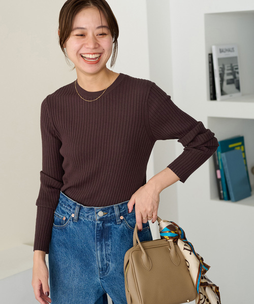 JOURNAL STANDARD relume（ジャーナルスタンダード　レリューム）の「《追加 / 新色》ウォッシャブルレーヨンリブクルーネックプルオーバー（ニット/セーター・レディース・ブラック/アイボリー/ブラウン/ライトグレー/レッド/オレンジ・FREE）」の4枚目の写真