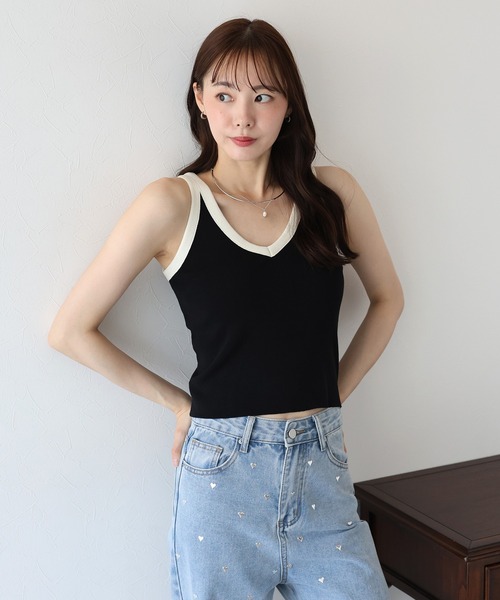 BLUEEAST（ブルーイースト）の「2WAYバイカラータンクトップ（タンクトップ・レディース・オフホワイト/ブラック/グレイッシュベージュ・MEDIUM）」の3枚目の写真