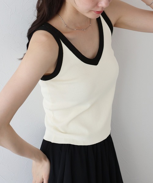 BLUEEAST（ブルーイースト）の「2WAYバイカラータンクトップ（タンクトップ・レディース・オフホワイト/ブラック/グレイッシュベージュ・MEDIUM）」の4枚目の写真