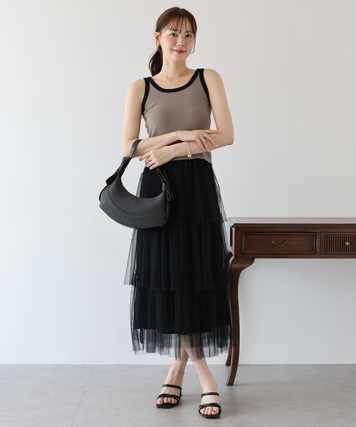 BLUEEAST（ブルーイースト）の「2WAYバイカラータンクトップ（タンクトップ・レディース・オフホワイト/ブラック/グレイッシュベージュ・MEDIUM）」の12枚目の写真