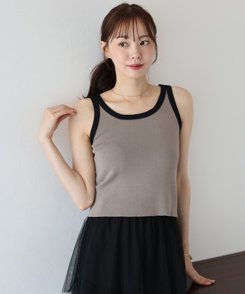 BLUEEAST（ブルーイースト）の「2WAYバイカラータンクトップ（タンクトップ・レディース・オフホワイト/ブラック/グレイッシュベージュ・MEDIUM）」の8枚目の写真