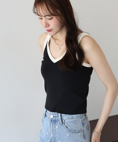 BLUEEAST（ブルーイースト）の「2WAYバイカラータンクトップ（タンクトップ・レディース・オフホワイト/ブラック/グレイッシュベージュ・MEDIUM）」の13枚目の写真