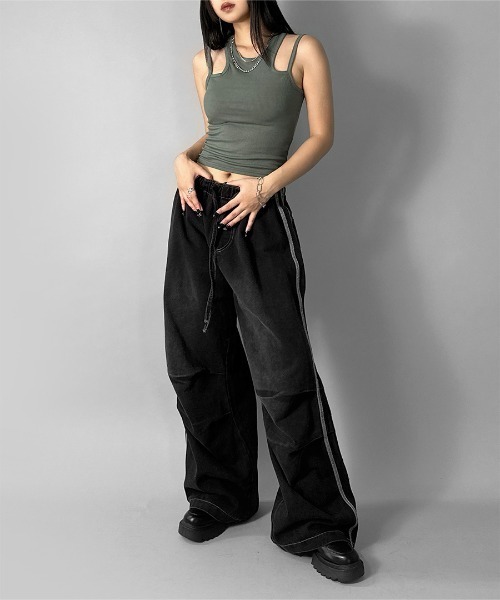 LVEU.(ラブユ.)の「【LVEU.】ストラップデザインタンクトップ / トップス カットソー リブ タンクトップ ストラップ インナー レイヤード ブラック ホワイト グレー カーキ(タンクトップ・レディース・カーキ/ホワイト/ブラック/グレー・FREE)」の6枚目の写真