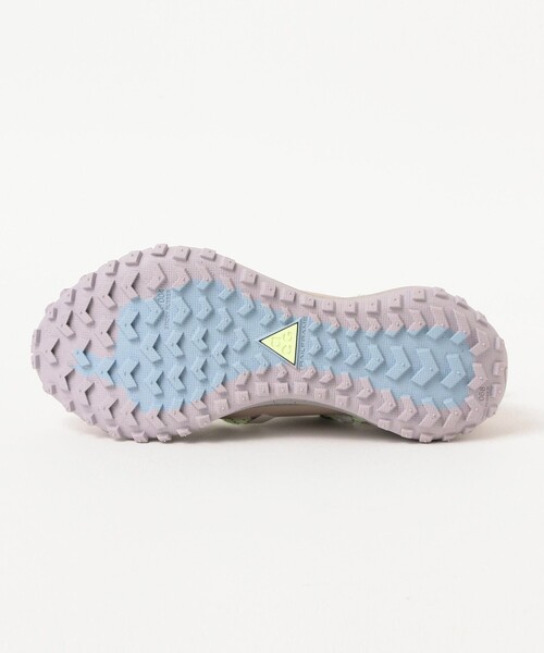 NIKE(ナイキ)の「NIKE / ACG Mountain Fly Low GORE-TEX(R) SE(スニーカー・メンズ・ブラック系その他3・29.0cm/28.0cm/27.0cm/28.5cm/27.5cm/26.5cm/26.0cm)」の4枚目の写真
