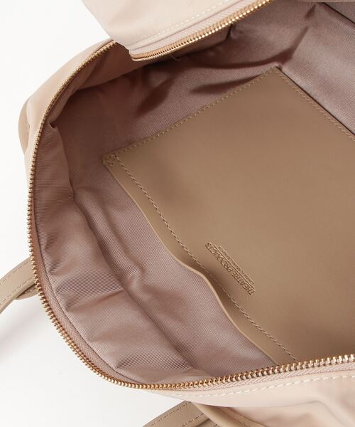 THEATRE PRODUCTS(シアタープロダクツ)の「ナイロンツイルスクエアハンドバッグL(ボストンバッグ・レディース・ブラック/ベージュ/ブラウン・FREE)」の5枚目の写真