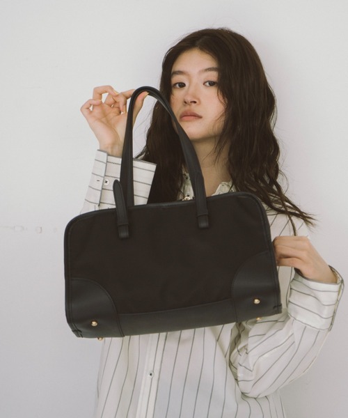 THEATRE PRODUCTS(シアタープロダクツ)の「ナイロンツイルスクエアハンドバッグL(ボストンバッグ・レディース・ブラック/ベージュ/ブラウン・FREE)」の2枚目の写真