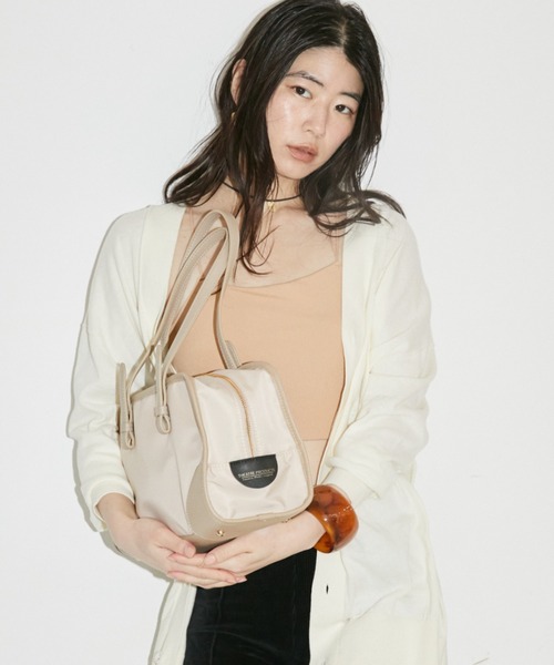 THEATRE PRODUCTS（シアタープロダクツ）の「ナイロンツイルスクエア