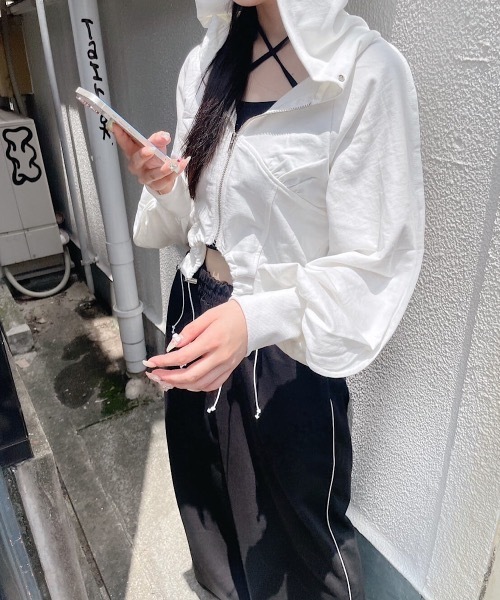 lilLilly（リルリリー）の「ピグメントコルセットパーカー（パーカー・レディース・ホワイト/ブラック/グレー・FREE）」の15枚目の写真