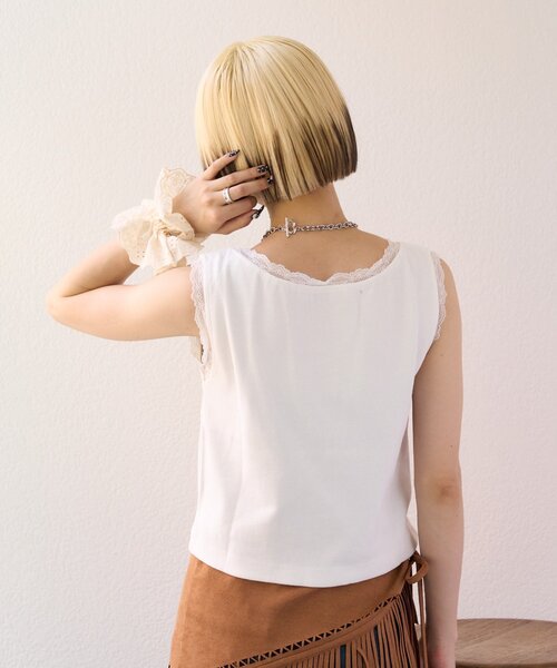 w closet（ダブルクローゼット）の「【25AW】【3色展開】レースロゴタンク（キャミソール・レディース・アイボリー/オフホワイト/チャコールグレー・FREE）」の11枚目の写真
