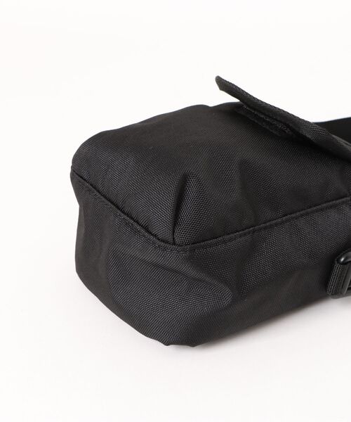 THRASHER(スラッシャー)の「【THRASHER/スラッシャー】Mini Shoulder Pouch<タテ> ショルダーポーチ ブランドロゴ(ボディバッグ/ウエストポーチ・メンズ・ブラック/ブラック系その他/ブラック×ホワイト・FREE)」の6枚目の写真