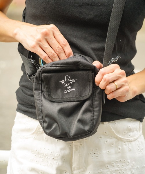 THRASHER(スラッシャー)の「【THRASHER/スラッシャー】Mini Shoulder Pouch<タテ> ショルダーポーチ ブランドロゴ(ボディバッグ/ウエストポーチ・メンズ・ブラック/ブラック系その他/ブラック×ホワイト・FREE)」の19枚目の写真