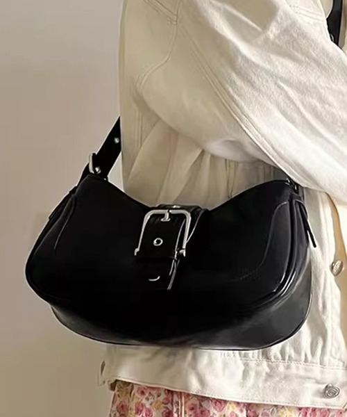 SANSeLF（サンセルフ）の「【SANSeLF】 バックルポイントショルダーバッグ セミサークルフォルム ワンストラップ saa25a038（ハンドバッグ・レディース・ブラック/シルバー・FREE）」の10枚目の写真