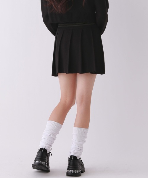 repipi armario(レピピ アルマリオ)の「【girly line】ニットプリーツスカート(スカート・キッズ・ブラック/ピンク/チャコールグレー・LARGE/SMALL/MEDIUM)」の6枚目の写真
