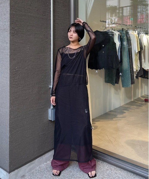 Ameri(アメリ)の「LAYERED SHEER CAMI SET LONG TOP(Tシャツ/カットソー・レディース・ブルー/レモンイエロー/ブラック・FREE)」の5枚目の写真