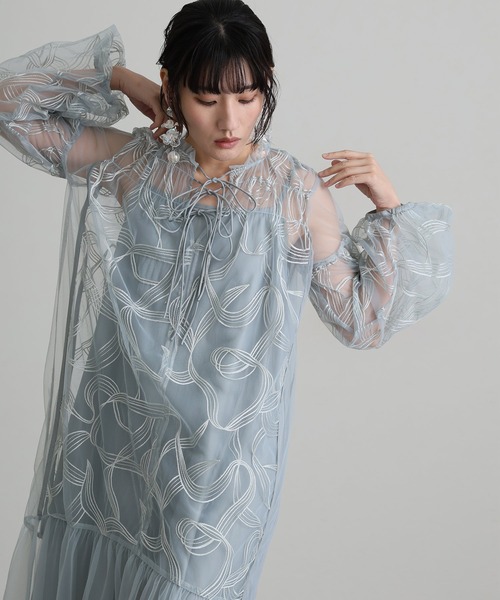 atlo（アトロ）の「刺繍リボンエンブロイダリーレイヤード フレア