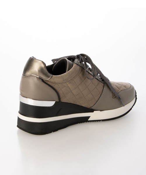 enchanted(エンチャンテッド)の「キルティングレースアップウェッジスニーカー(スニーカー・レディース・キャメル/ベージュ/ブラック/グレイッシュベージュ・S/M/L/LL)」の9枚目の写真