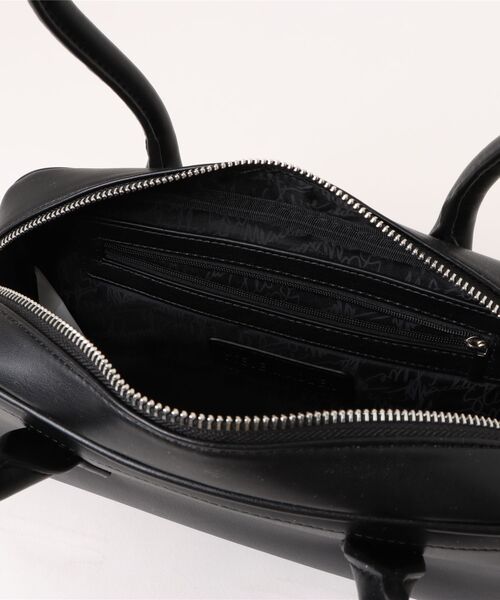 STEVE MADDEN（スティーブマデン）の「スクエアフォルムバッグ/S.MADDEN BANISE-VA（ハンドバッグ・レディース・レッド/ブラック/アイボリー・F）」の7枚目の写真