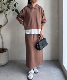 ボンディングフードプルオーバー×ナロースカート