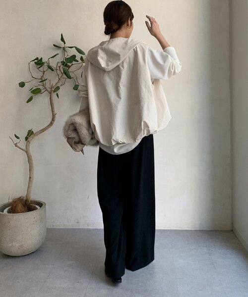DouDou（ドゥドゥ）の「【WEB限定】裾バルーンフーディーノースリ