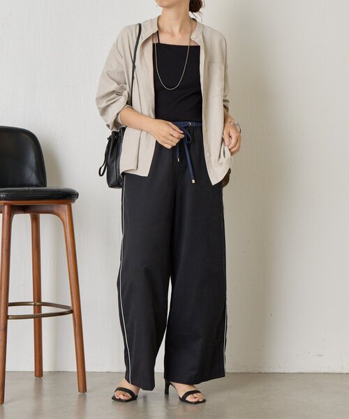 Jena espace merveilleux(ジェナ エスパスメルヴェイユ)の「ピーチスキンバックタックシャツ(シャツ/ブラウス・レディース・ブラック/ベージュ/ライトグレー・FREE)」の12枚目の写真