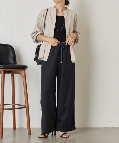 Jena espace merveilleux(ジェナ エスパスメルヴェイユ)の「ピーチスキンバックタックシャツ(シャツ/ブラウス・レディース・ブラック/ベージュ/ライトグレー・FREE)」の15枚目の写真