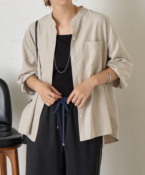 Jena espace merveilleux(ジェナ エスパスメルヴェイユ)の「ピーチスキンバックタックシャツ(シャツ/ブラウス・レディース・ブラック/ベージュ/ライトグレー・FREE)」の16枚目の写真