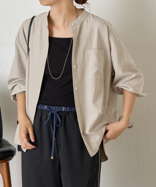 Jena espace merveilleux(ジェナ エスパスメルヴェイユ)の「ピーチスキンバックタックシャツ(シャツ/ブラウス・レディース・ブラック/ベージュ/ライトグレー・FREE)」の19枚目の写真