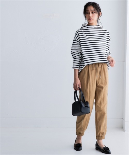 nissen(ニッセン)の「綿100%バスクボトルネックプルオーバー(UVカット)<大きいサイズ有>(Tシャツ/カットソー・レディース・オフホワイト/ブラック/ホワイト×ブラック/ネイビー×ホワイト/カーキ・S~M/L~LL)」の14枚目の写真