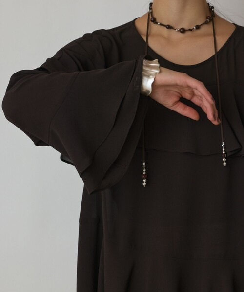 GRACE CONTINENTAL（グレースコンチネンタル）の「シフォンフリルブラウス（シャツ/ブラウス・レディース・キナリ/ダークブラウン/ブラウン・36）」の21枚目の写真