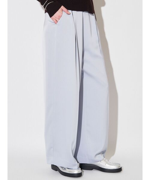 ELENDEEK（エレンディーク）の「シャイニーセミワイドパンツ（その他パンツ・レディース・ライトブルー/グレー/アイボリー・01/02）」の16枚目の写真