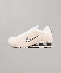 NIKE WMNS SHOX R4 HQ7739-100