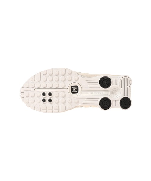 NIKE(ナイキ)の「NIKE WMNS SHOX R4 HQ7739-100(スニーカー・レディース・ホワイト・23.5㎝/23㎝/24.5㎝/25㎝/24㎝)」の5枚目の写真