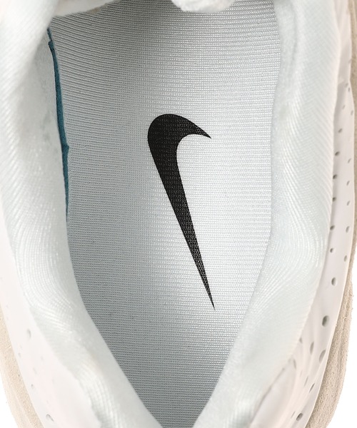 NIKE(ナイキ)の「NIKE WMNS SHOX R4 HQ7739-100(スニーカー・レディース・ホワイト・23.5㎝/23㎝/24.5㎝/25㎝/24㎝)」の7枚目の写真