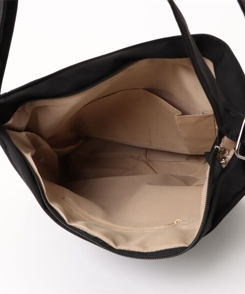 Mignonjour（ミニョンジュール）の「FReePLACe/大容量 ショルダーバッグ X12641（ショルダーバッグ・レディース・ブラック/アイボリー・FREE）」の6枚目の写真