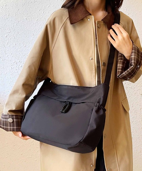 Mignonjour（ミニョンジュール）の「FReePLACe/大容量 ショルダーバッグ X12641（ショルダーバッグ・レディース・ブラック/アイボリー・FREE）」の7枚目の写真