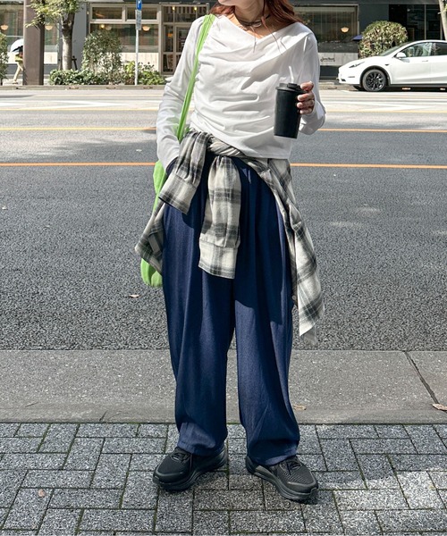 PILIT(ピリット)の「イージーワイドカーブパンツ(その他パンツ・レディース・ブルー/ブラック/ブラウン・MEDIUM)」の17枚目の写真