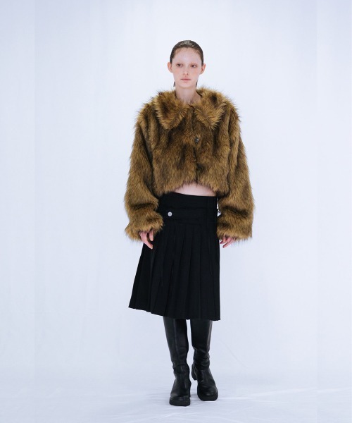VIAVANDA（ヴィアヴァンダ）の「FAKE FUR SHORT JACKET（その他アウター・レディース・イエロー/ブラウン・FREE）」の5枚目の写真